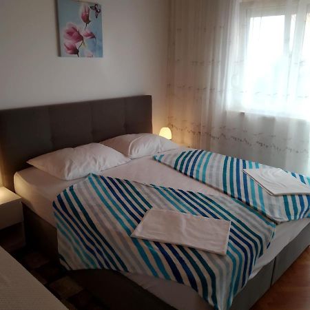 Appartamento Ines Novi Vinodolski Esterno foto